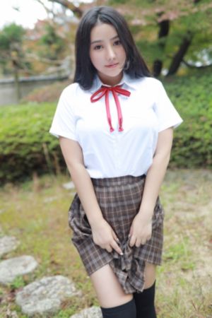 偷拍制服丝袜欧美图片_超清完整视频观看